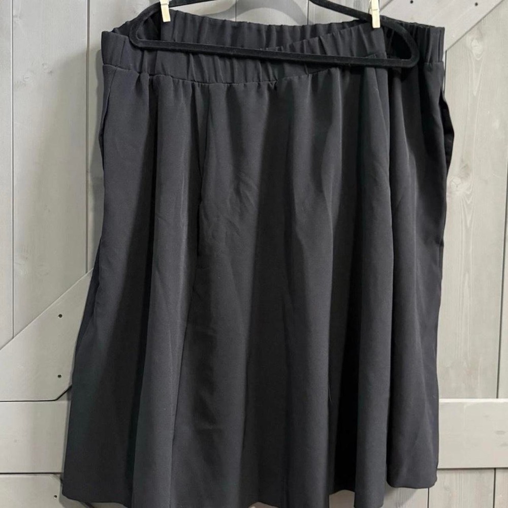 Lane Bryant black midi skirt with elastic waistband size 22